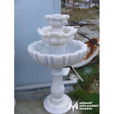White Marble Melon Sliced Frilly Design Saloon Fountain