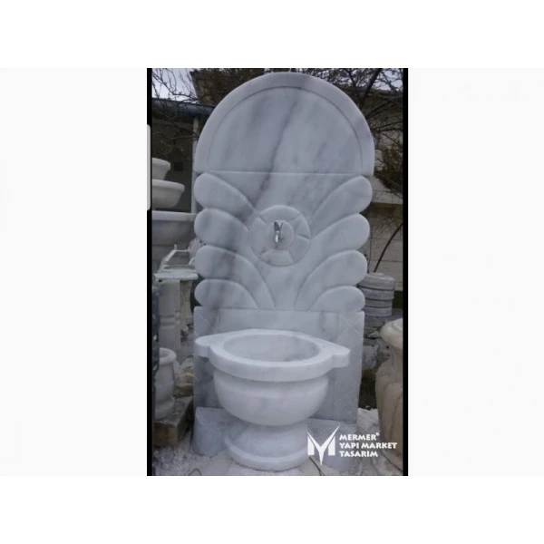 Cloudy White Marble Wide Mirrored Founta...